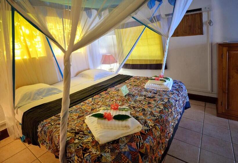 بانگلوی استاندارد, Le Jardin Maore