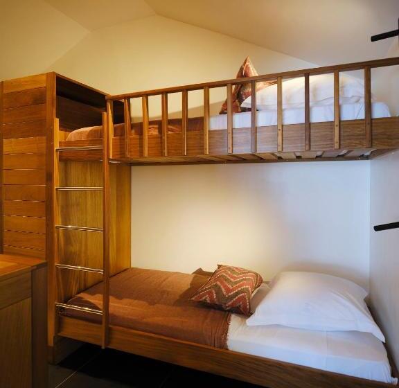 بنگله خانوادگی, Le Jardin Maore