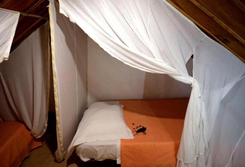 بانگلوی سوپریور, Le Jardin Maore