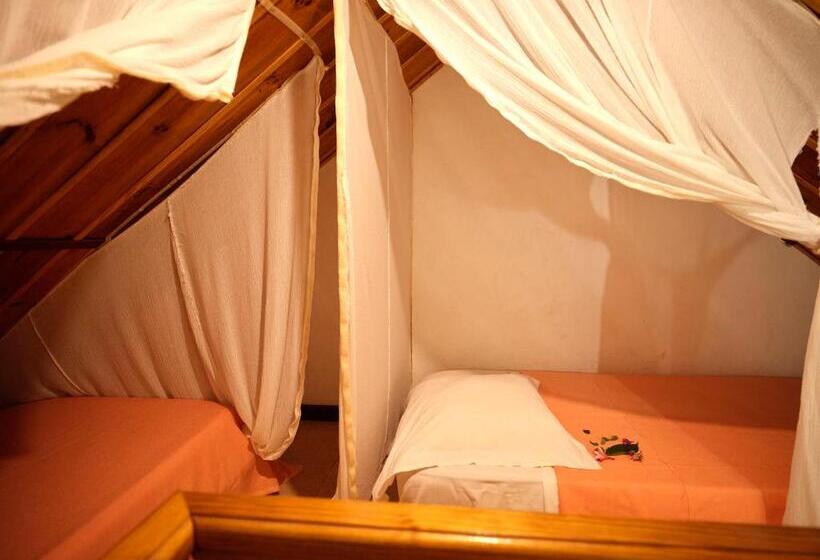 بانگلوی سوپریور, Le Jardin Maore