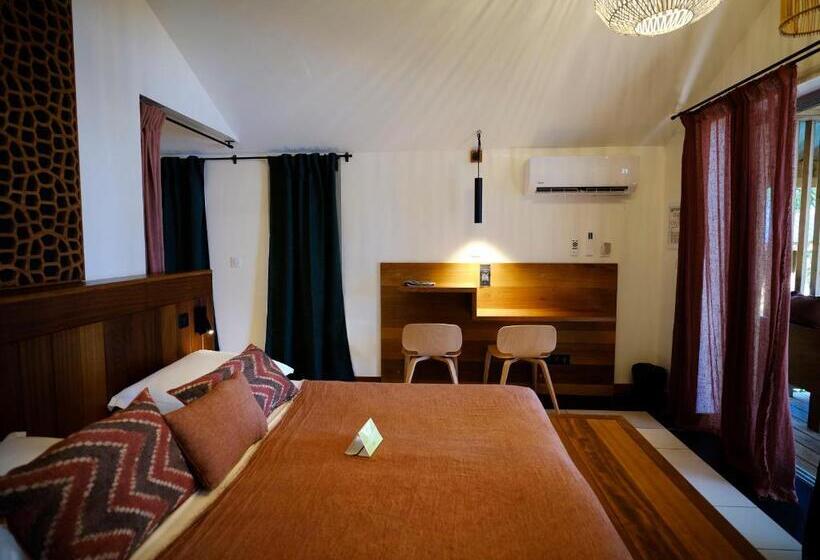 بنگله خانوادگی, Le Jardin Maore