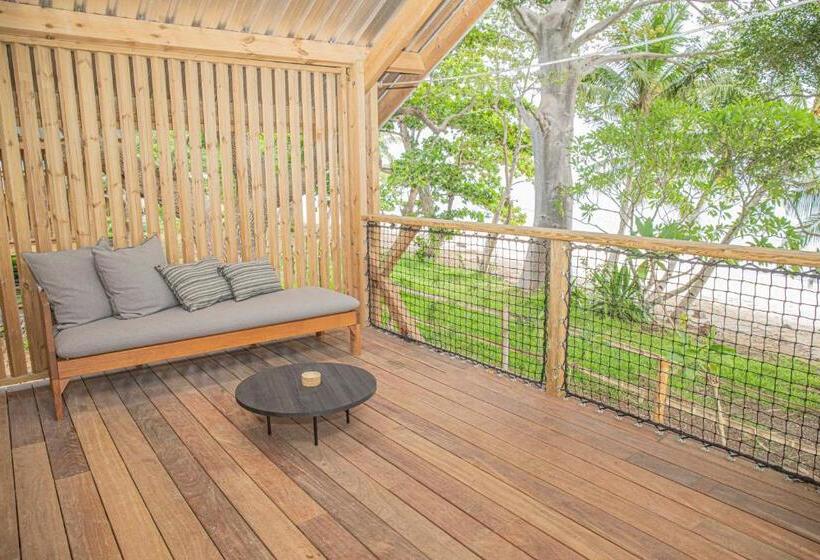 بنگله خانوادگی, Le Jardin Maore