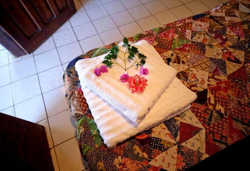 بانگلوی سوپریور, Le Jardin Maore