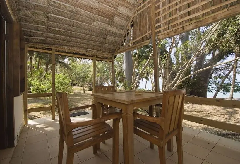 بانگلوی استاندارد, Le Jardin Maore