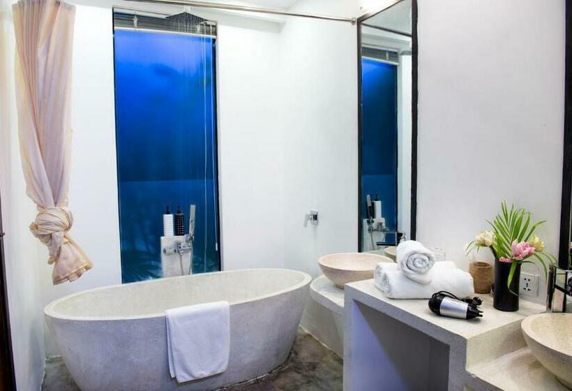 Номер Deluxe с Террасой, Maison Gen Angkor