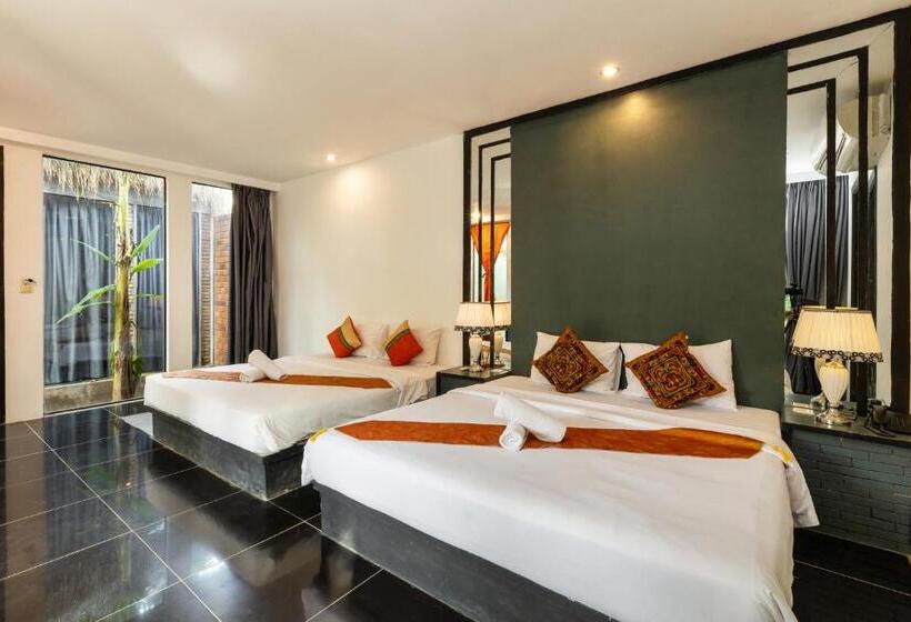 Номер Deluxe с Террасой, Maison Gen Angkor