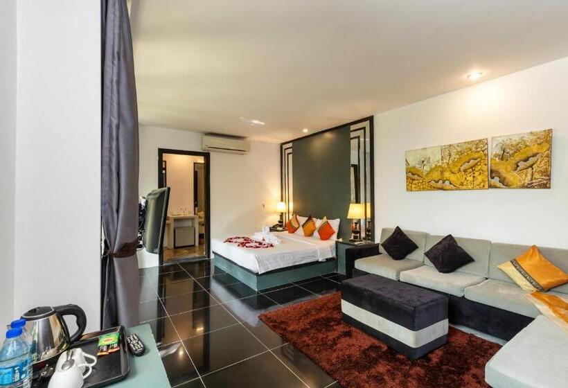 Номер Deluxe с Террасой, Maison Gen Angkor