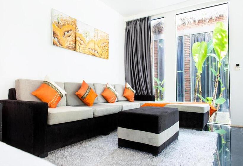 Номер Deluxe с Террасой, Maison Gen Angkor