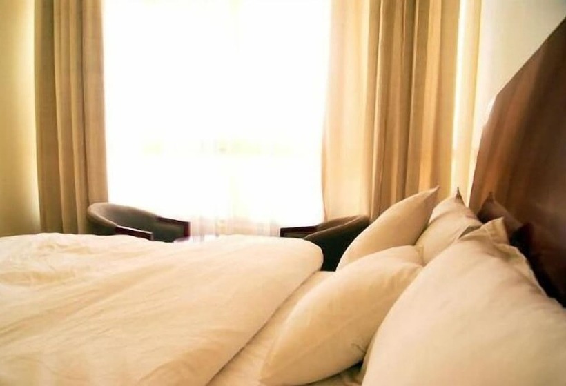 패밀리 룸, Salalah Plaza