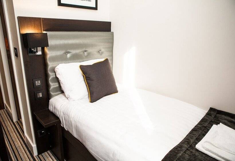 豪华单人间, The Tudor Inn