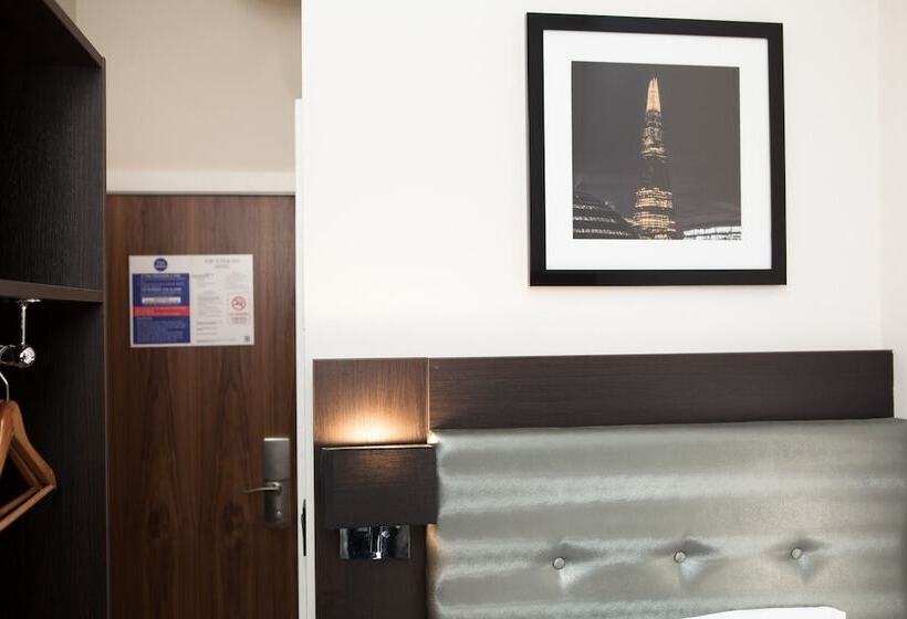 豪华单人间, The Tudor Inn