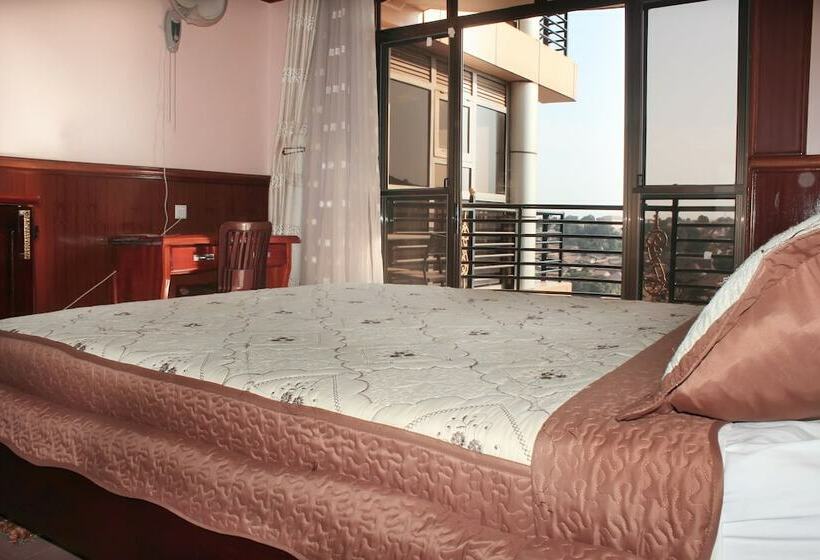 اتاق اکونومی, Tick