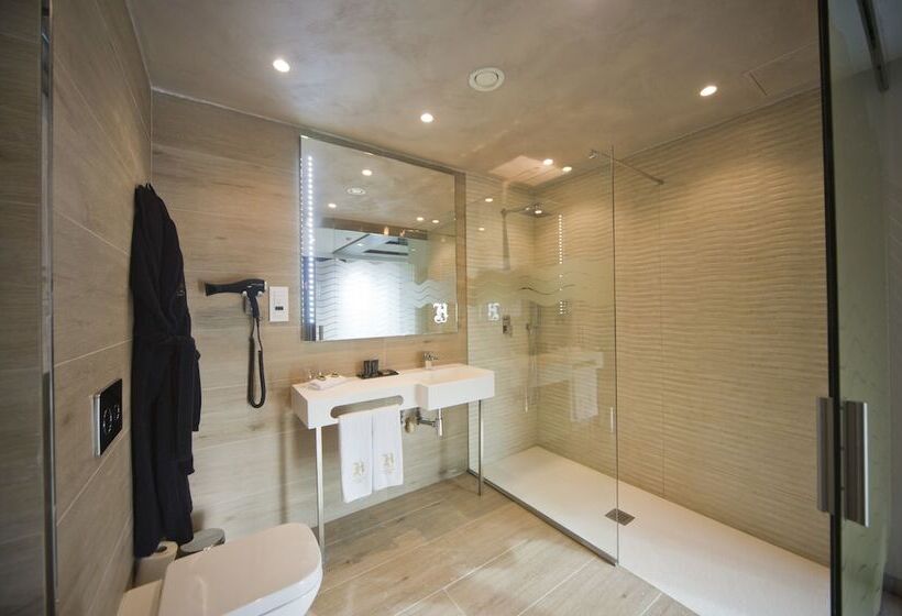 اتاق استاندارد با بالکن, Hugo S Boutique Hotel   Adults Only