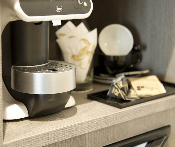 اتاق استاندارد با بالکن, Hugo S Boutique Hotel   Adults Only