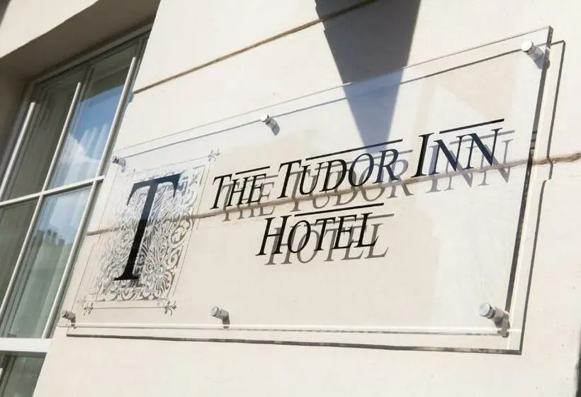 اتاق لوکس, The Tudor Inn