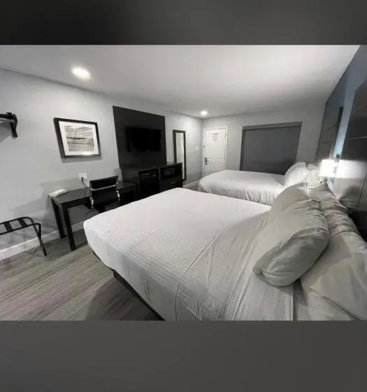 اتاق استاندارد چهار تخته, Rodeway Inn San Antonio Downtown