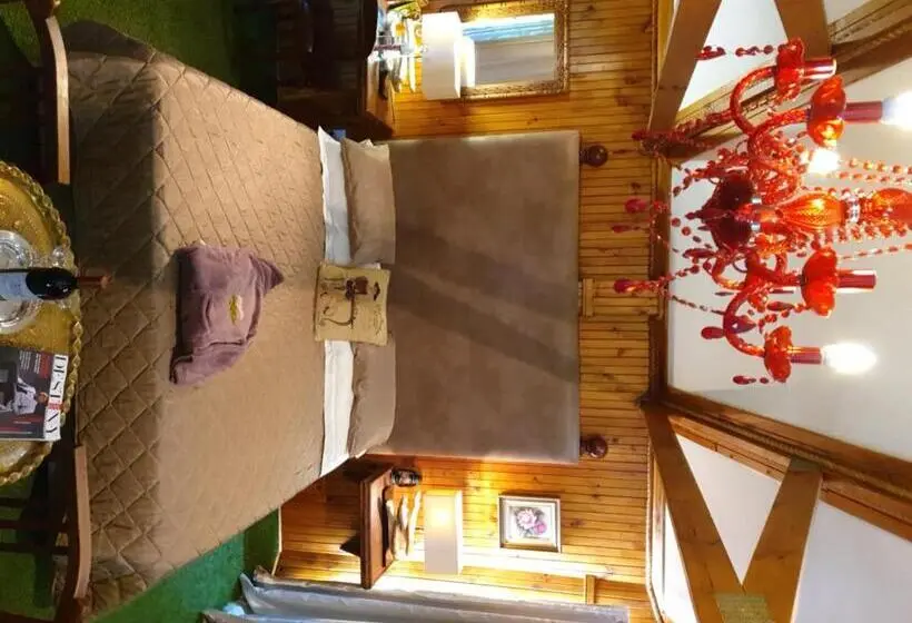 اتاق استاندارد با چشم‌انداز باغ, Belurana River Manor