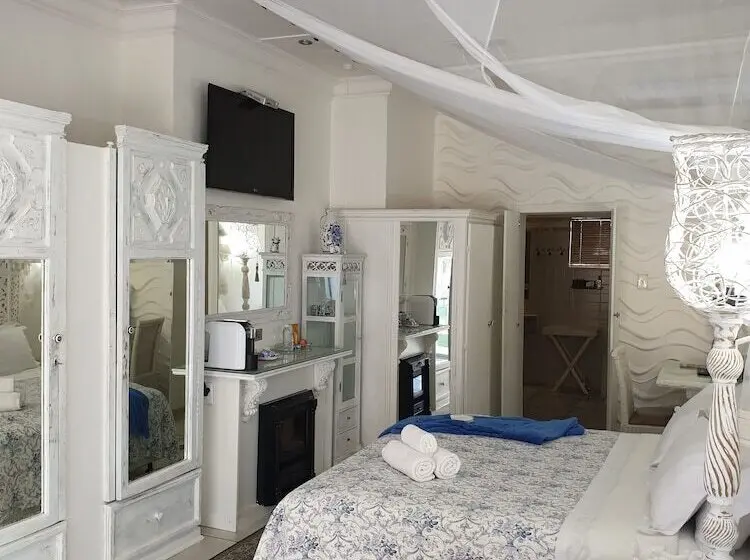 اتاق لوکس, Belurana River Manor