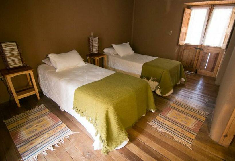 غرفة قياسية, Casona Distante