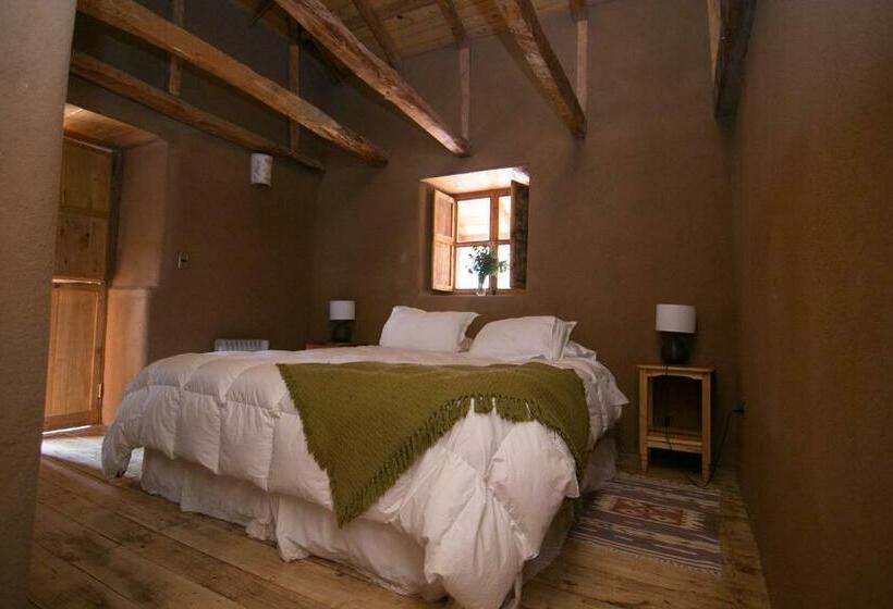 غرفة قياسية, Casona Distante