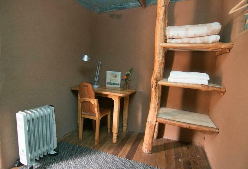 غرفة قياسية, Casona Distante