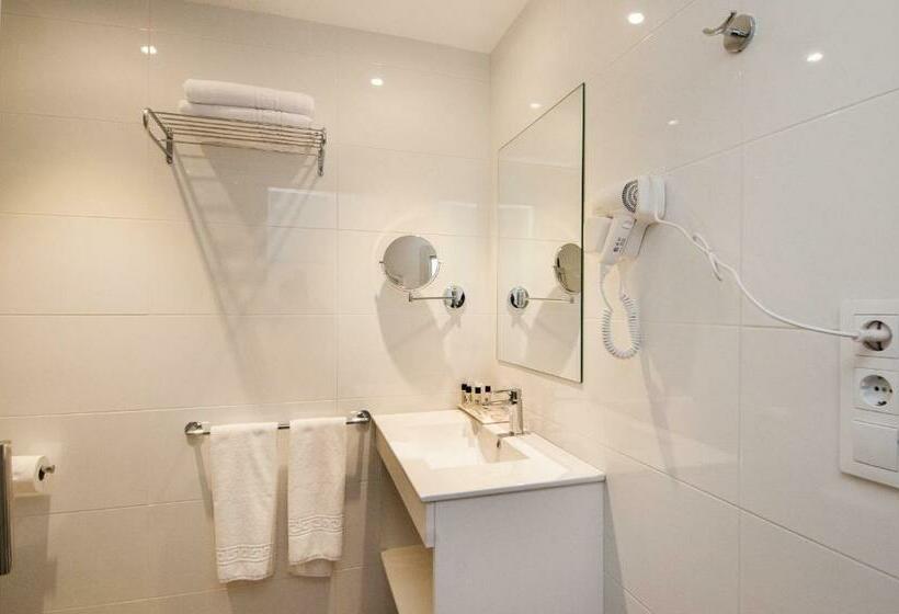 高级大房间, Censal