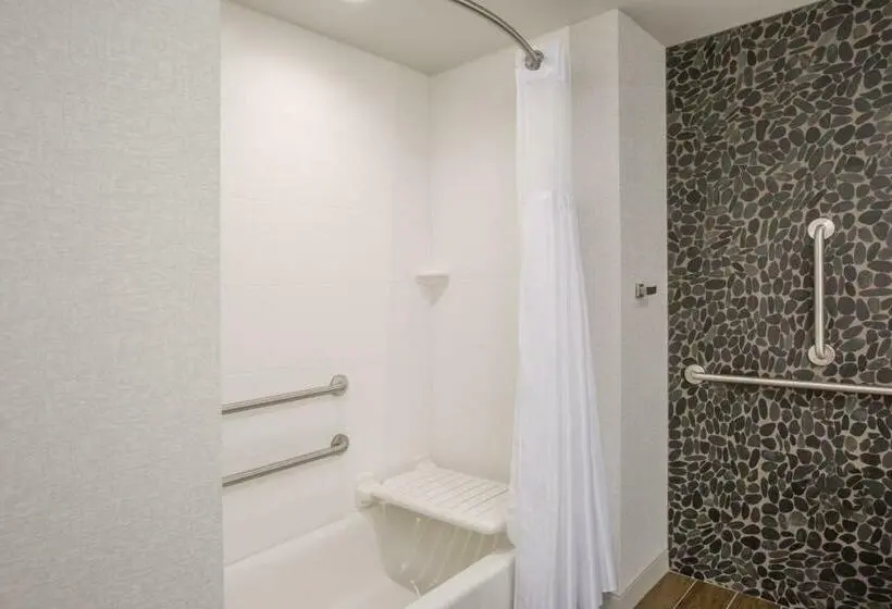 Standard-huone King-vuode, Hilton Garden Inn Olympia