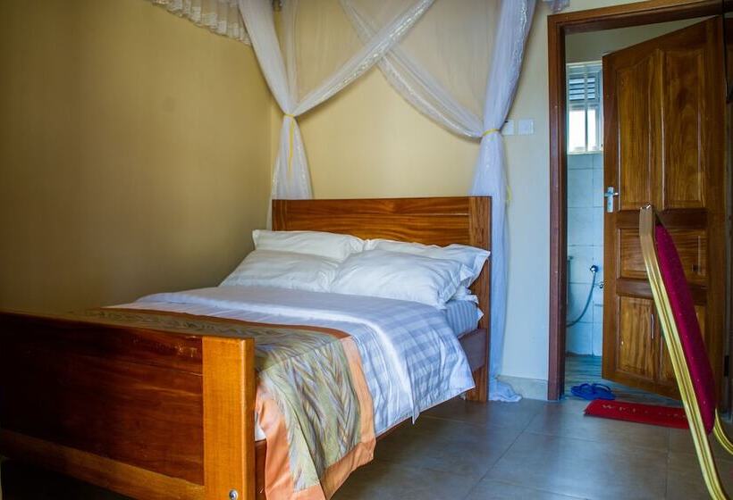 اتاق استاندارد, Jinja Safari