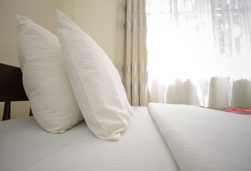 اتاق استاندارد یک نفره, Jinja Safari