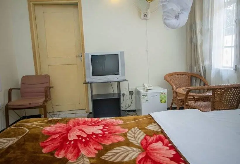 اتاق استاندارد یک نفره, Jinja Safari