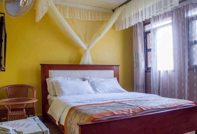 اتاق خانوادگی, Jinja Safari