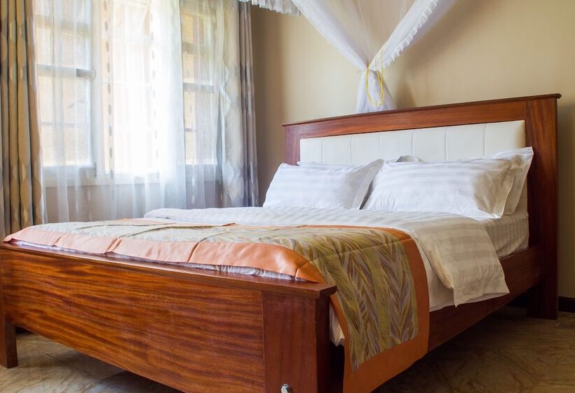 اتاق خانوادگی, Jinja Safari