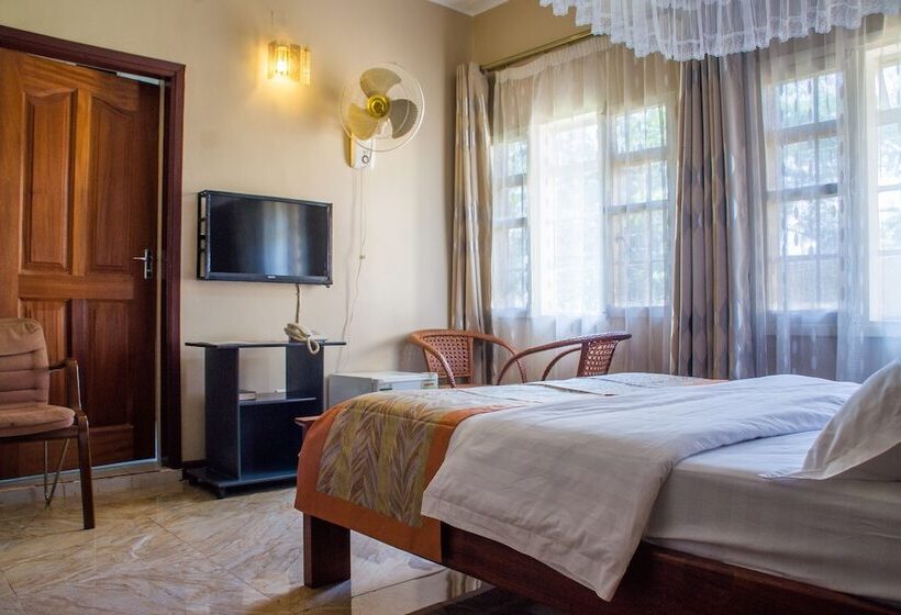 اتاق خانوادگی, Jinja Safari