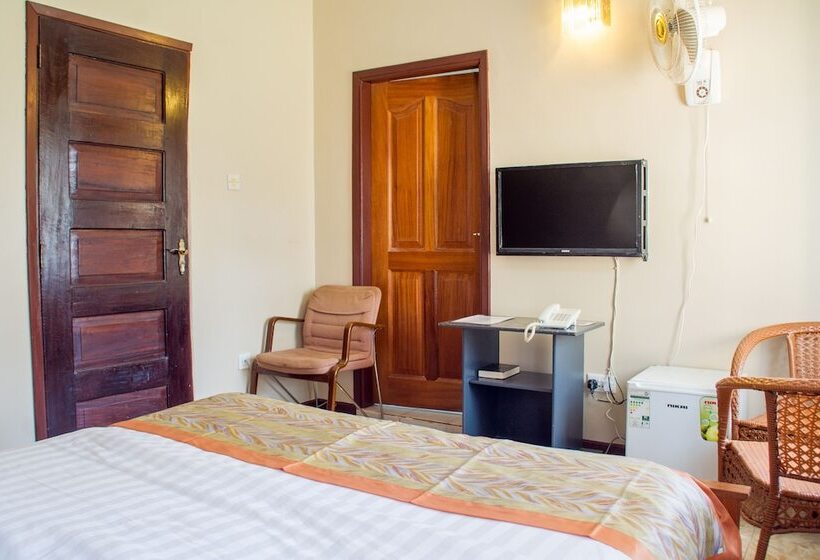 اتاق خانوادگی, Jinja Safari