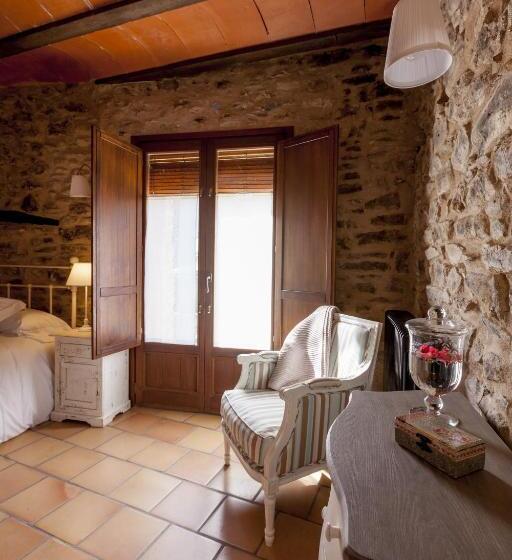 Номер Стандарт, Mas La Ferreria