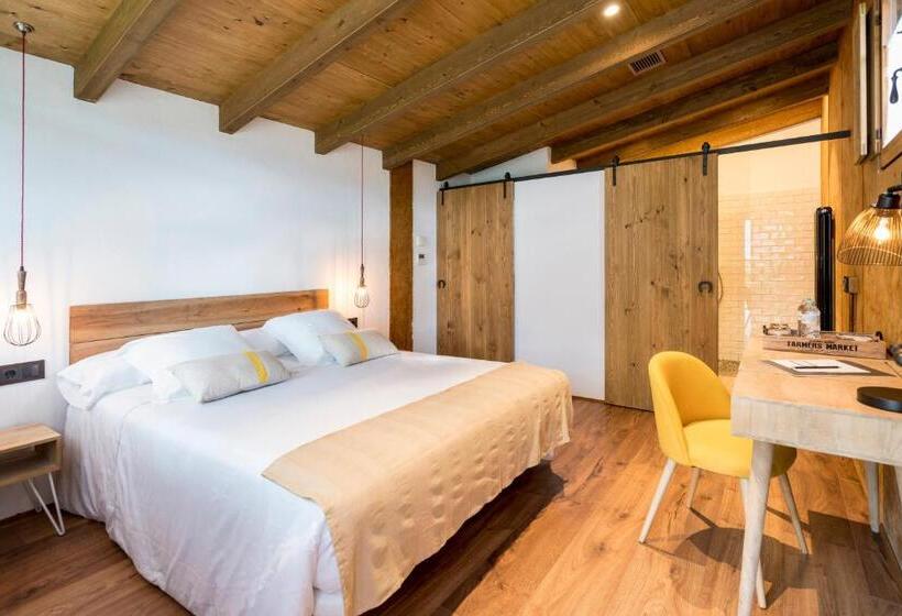 סוויטת ג'וניור נוף לגינה, Mas La Ferreria