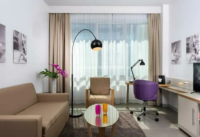 سوییت جونیور, Nyx Hotel Milan By Leonardo Hotels