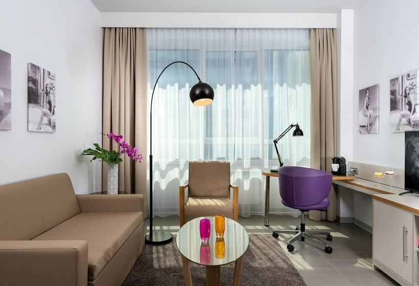 سوییت جونیور, Nyx Hotel Milan By Leonardo Hotels
