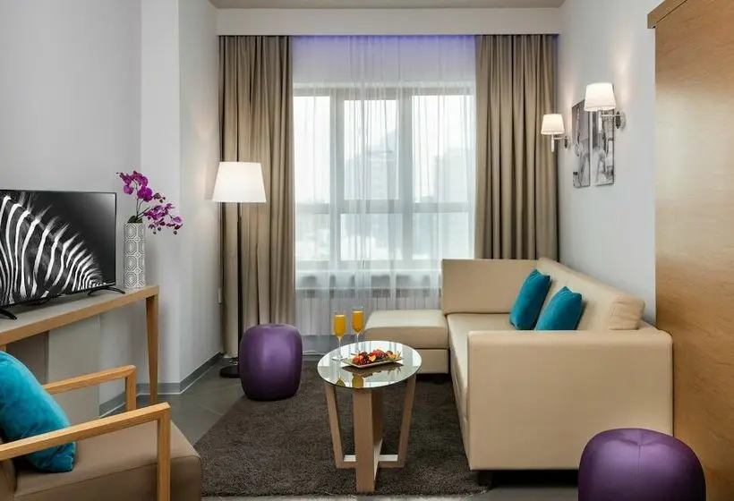 سوییت جونیور, Nyx Hotel Milan By Leonardo Hotels