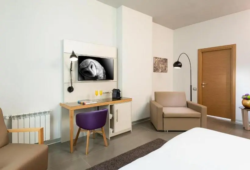 اتاق لوکس سه تخته, Nyx Hotel Milan By Leonardo Hotels