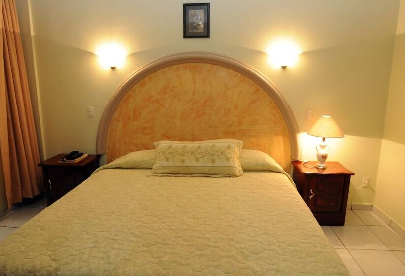 غرفة قياسية, Plaza Sahuayo