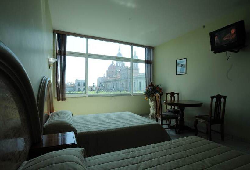 غرفة قياسية, Plaza Sahuayo