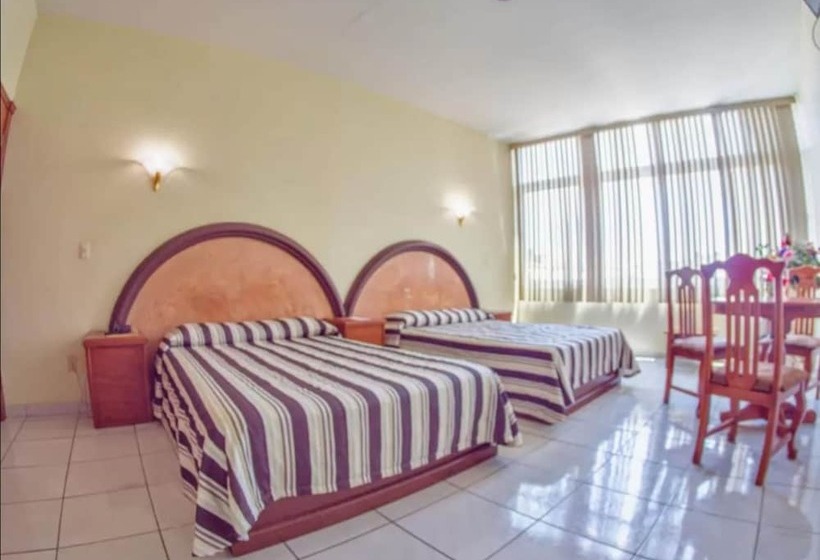 家庭间, Plaza Sahuayo