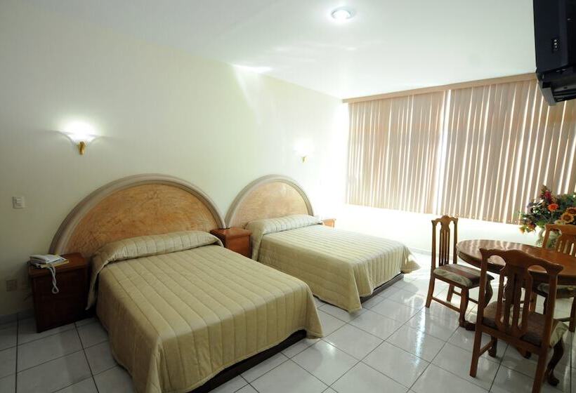 家庭间, Plaza Sahuayo