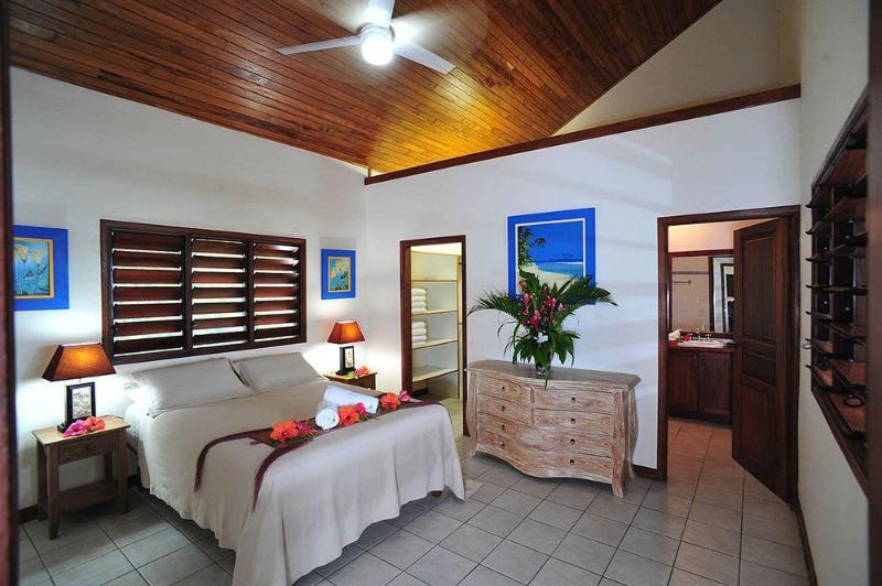 سوئیت 2 خوابه, Poppys On The Lagoon