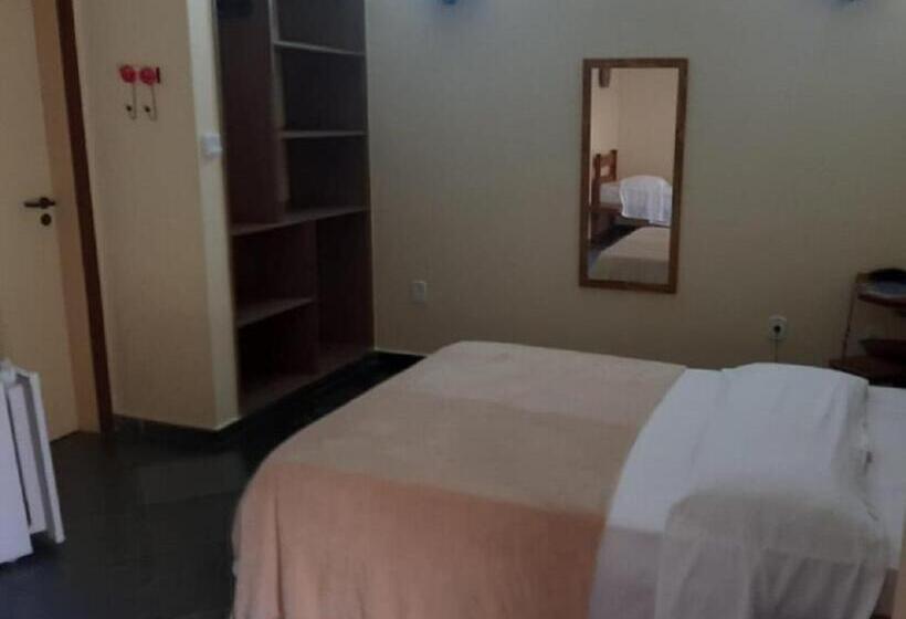 اتاق استاندارد سه نفره, Pousada Genesis