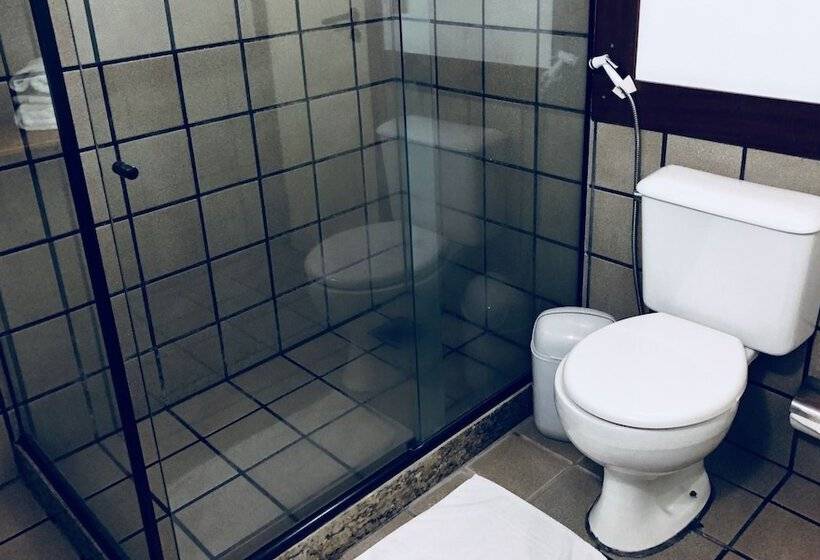 اتاق استاندارد چهارنفره با بالکن, Pousada Genesis