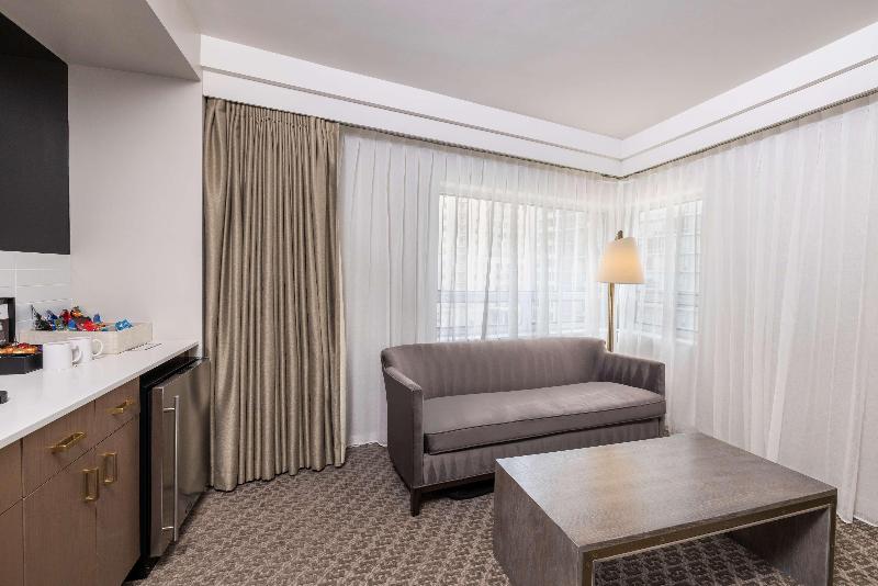 프리미엄 룸, The Statler Dallas, Curio Collection By Hilton
