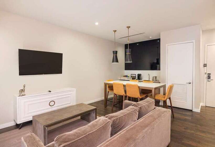 جناح, The Statler Dallas, Curio Collection By Hilton