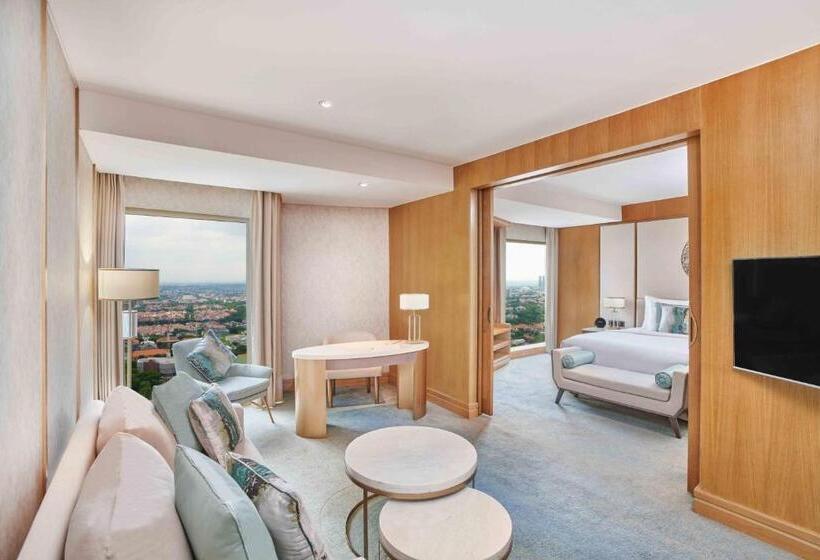 جناح كلوب, Vasa Hotel Surabaya